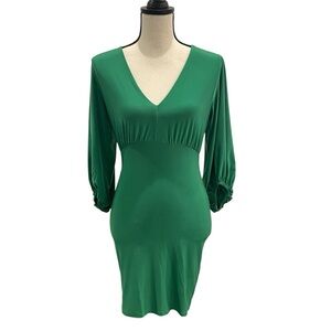 Elegant Green V-Neck Dress